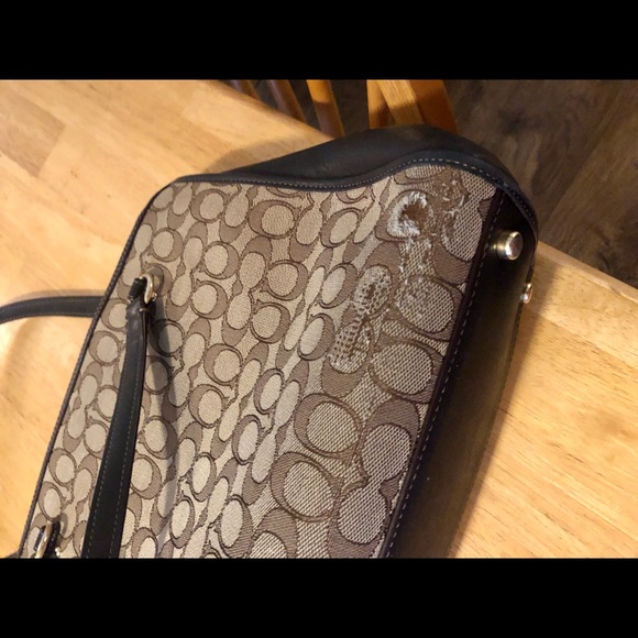 Authentic coach purse - Picture 3 of 8